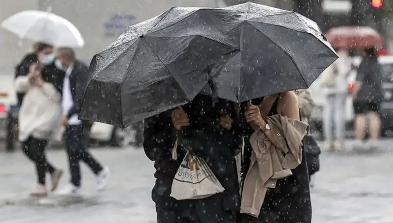 Kış Soğukları İstanbulluları Etkileyecek: Sağanak Yağışlara Hazır Olun!