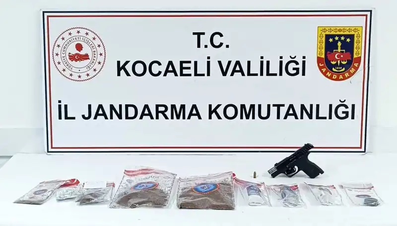 Kocaeli'de Tarihi Uyuşturucu Operasyonu: Narkotik Ekipleri Yılın En Büyük Bağlantısını Patlattı