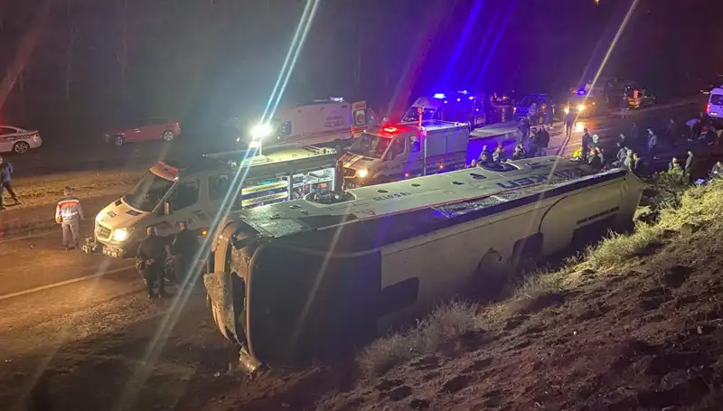 İşçi Servisi Şarampole Devrildi: 23 Kişi Yaralandı, Olayın Sebepleri Neler?