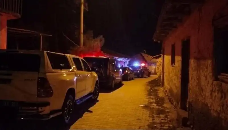 Oğlu Tarafından Öldürülen Baba, Gözyaşlarıyla Toprağa Verildi