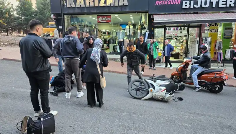 Zonguldak'ta Motorsiklet Kazası: 3 Yaralı, Kaza Anına Tanıklık Edenler Şokta!
