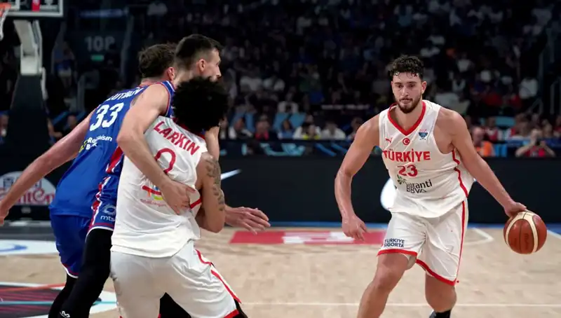 12 Dev Adam, Avrupa Şampiyonası’nda İsveç’i Dize Getirdi