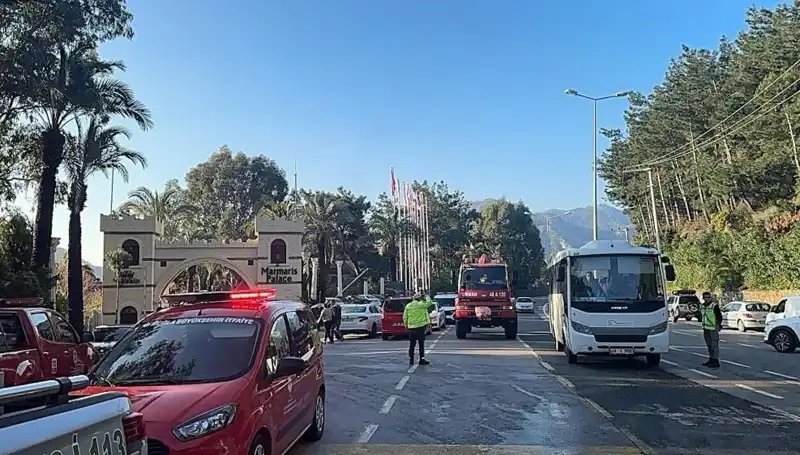 Muğla'da Lüks Otelde Çıkan Yangın, Tatilcileri Panik İçinde Bıraktı