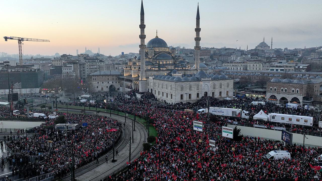 İnsanlık İstanbul'da Buluştu