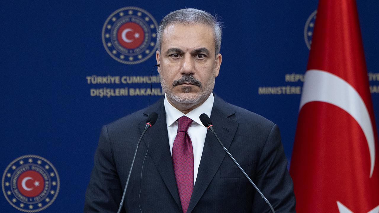 Bakan Fidan'dan Suriye açıklaması: YPG'ye yeni yönetim veya operasyon mümkün