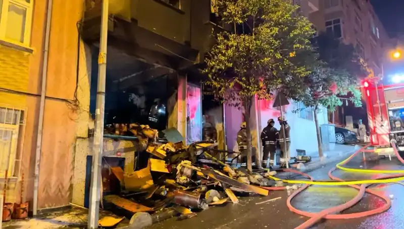 Bağcılar'da Beş Katlı Binada Yangın Paniği: Nefes Kesici Anlar