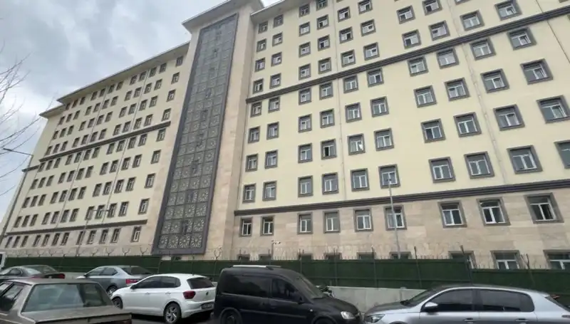 Kız Öğrenci Yurdunda Şok Olay: Peşine Takip Edilen Genç Kızın Korkunç Deneyimi