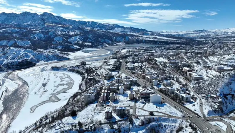 Tunceli'de Yağışlar Nedeniyle 131 Köy Yolu Ulaşıma Kapandı