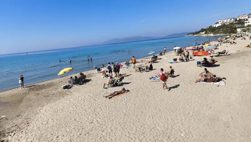 Yazın İlk Günlerinde Sıcak Hava Plajları Doldurdu!