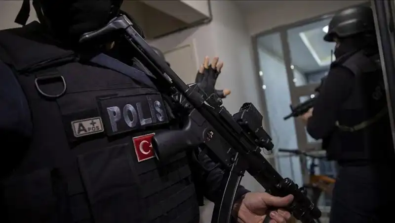 Adana Merkezli Büyük Çete Operasyonu: 80 Kişi Yakalandı