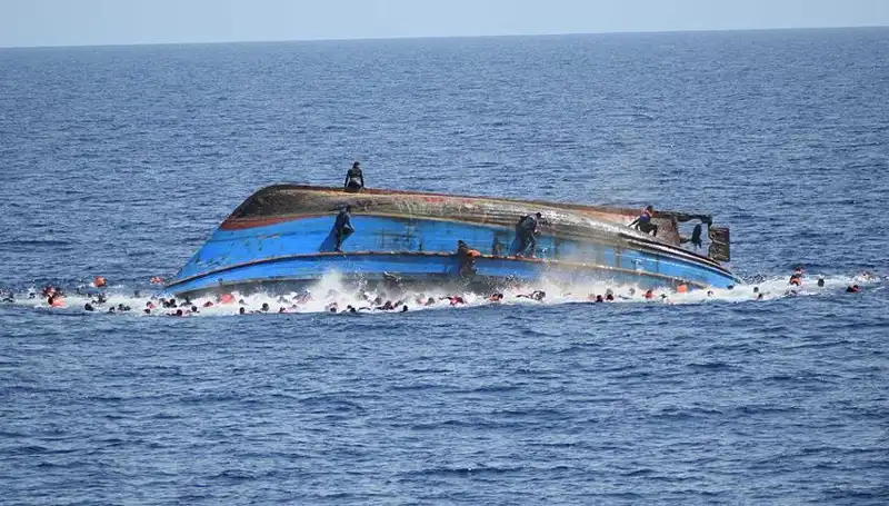 Filipinler'de Üzücü Gemi Alabora Olma Olayı: 4 Kişi Hayatını Kaybetti