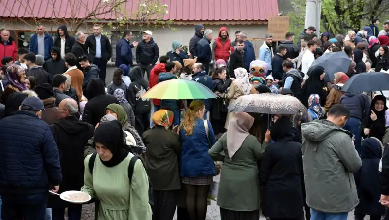 Türkiye’nin Yüzyıllık Geleneği: 12 Bin Kişi Bayramda Bir Araya Geldi