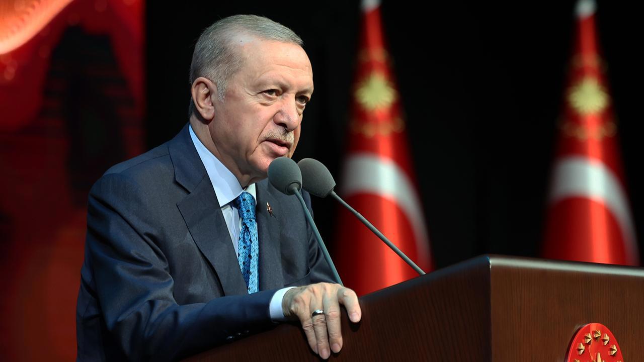 Cumhurbaşkanı Erdoğan, Mehmet Akif Ersoy'u Vefatının 88. Yılında Andı