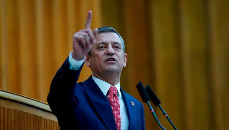 Ekrem İmamoğlu’nun Gözaltına Alınması ve CHP’nin Acil Toplantısı