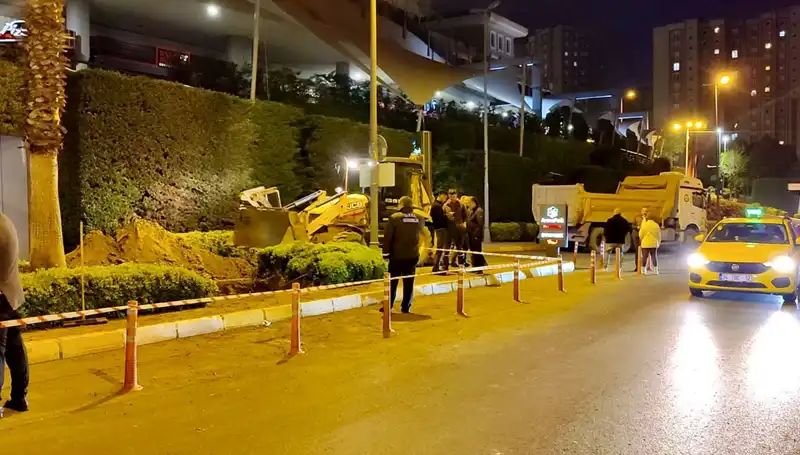 AVM Girişinde Doğalgaz Paniği: Alışverişte Güvenlik Endişeleri Artıyor