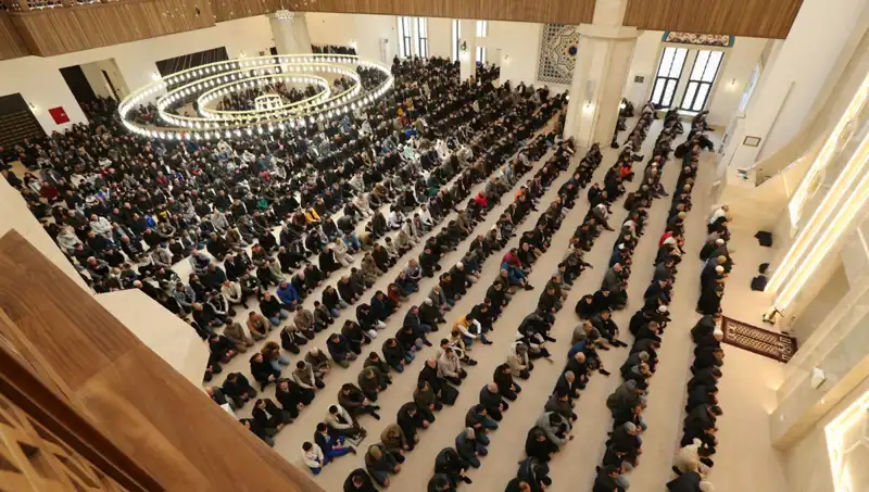 Cuma Namazı Saatleri: 4 Nisan 2025’te Hangi Şehirde Ne Zaman Kılınacak?