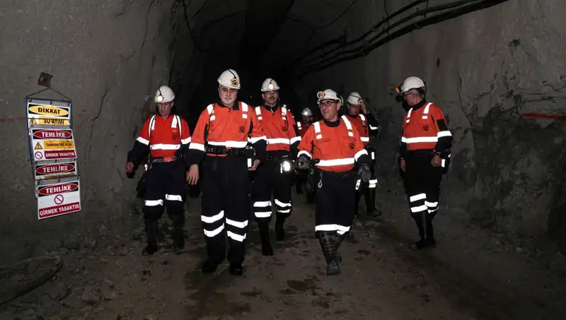 Bakan Işıkhan'ın Altın Madenine Ziyareti ve Sektörel Değerlendirmeler