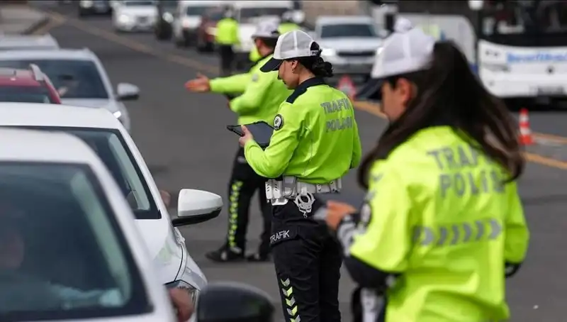 Geçtiğimiz Haftada Trafikte Binlerce Sürücü Ceza Aldı: Neyin Nesi?