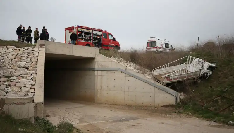 Kamyonet Alt Geçide Düştü: Bir Kişi Hayatını Kaybetti!