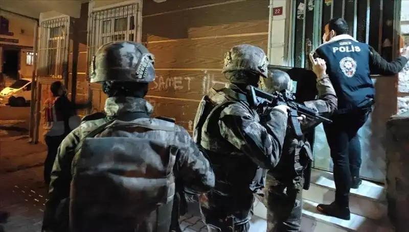 8 İl'de Dev Bahis ve Kara Para Operasyonu: 500 Milyon Liraya El Konuldu