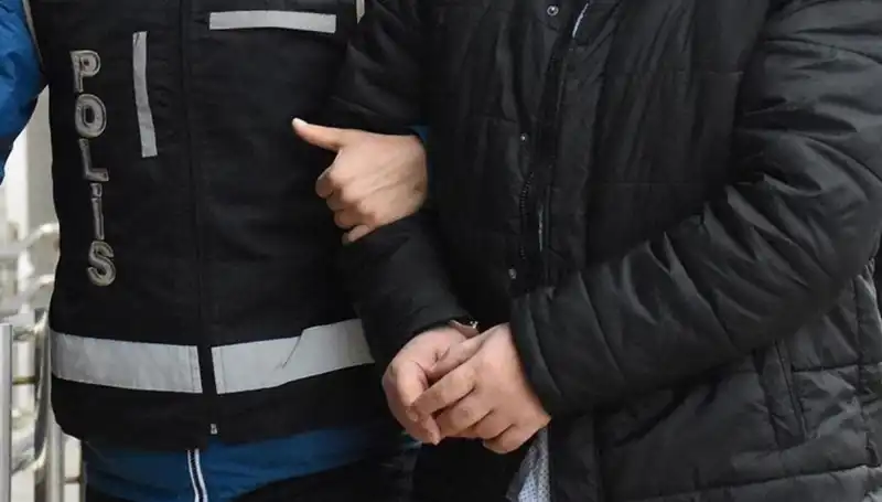 Sosyal Medyada Kadın Profil Çıkararak 500 Milyon Lira Vurgun Yapan Çeteye Şok Baskın