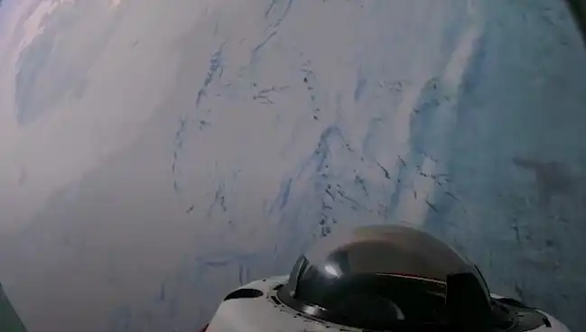 SpaceX, Kutup Yörüngesi'ndeki İlk Görüntüleriyle Uzay Yolculuğunu Tarihe Geçirdi