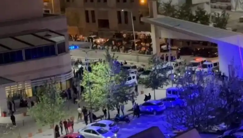 Halay Başındaki Kavga: Bir Bıçaklama Olayı ve Dört Şiddetli Yaralama