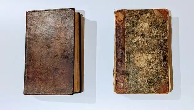 200 Yıllık Sır: Katilin Derisiyle Yapılmış Kitap Müze Rafında Sergileniyor