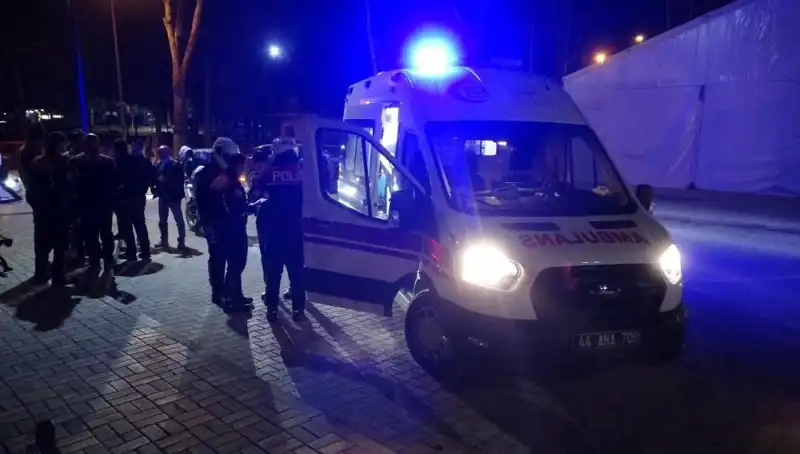 Parkta Silahlı Çatışma: İki Grup Arasında Kanlı Kavga